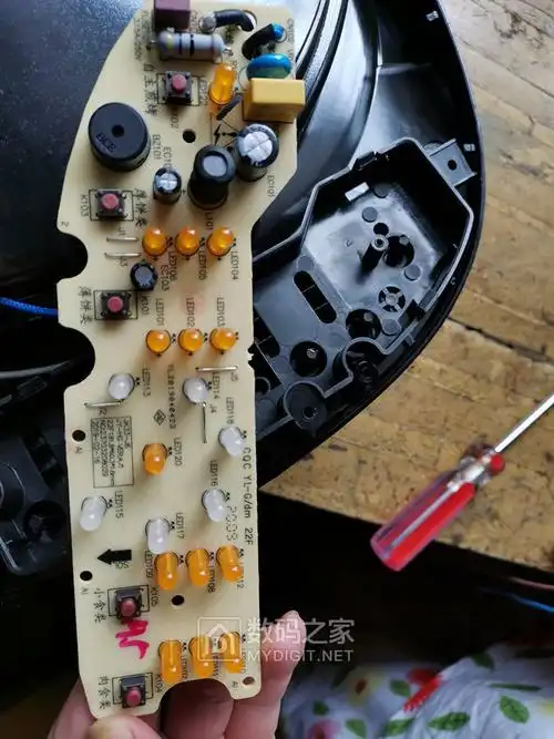 弄不明白的电饼铛显示控制电路