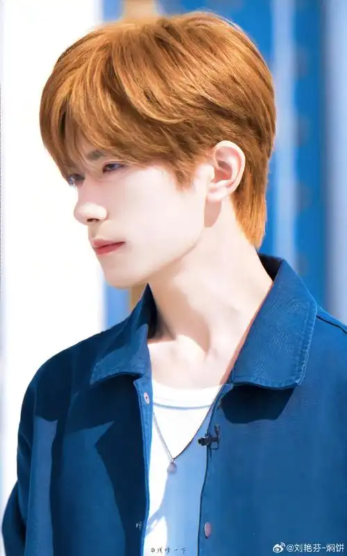 易烊千玺电影小小的我##易烊千玺从喝奶到喝香槟##千玺在nova星等你