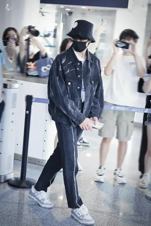 张极[超话]##张极 最强声压主唱#thx@tf家族-张