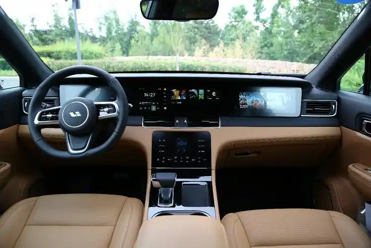 理想的绿色出行伙伴试驾2021款理想one