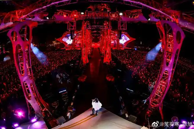 华晨宇超话#超话星动告白局##520晒出最美应援色#从工作变成信仰的