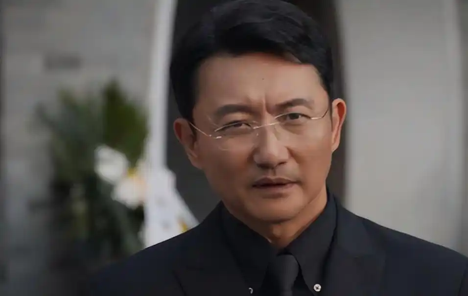 于和伟这次真是大展宏图!央1新剧收视第一,隆妮的大长腿没白露