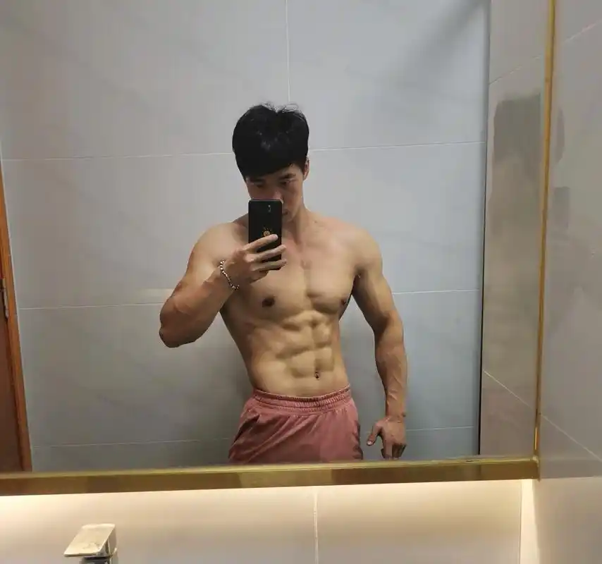 付出你愿意付出的,得到你应该得到的#健身 #腹肌 #对镜拍  - 抖音