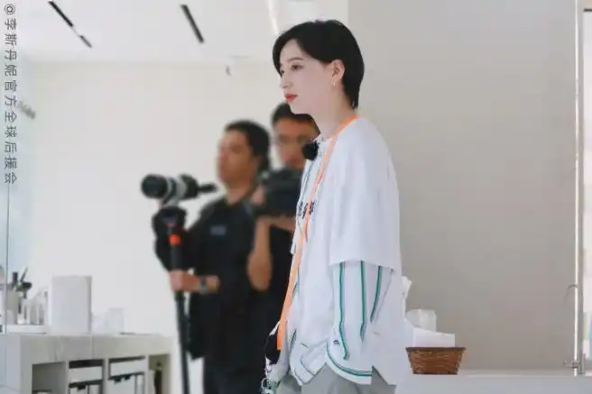 李斯丹妮 妈妈你真好看