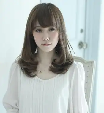 浪漫蓬蓬中卷发 个性气质双倍提升