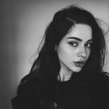 冷艳黑白头像女生霸气超酷个性女生清纯图片