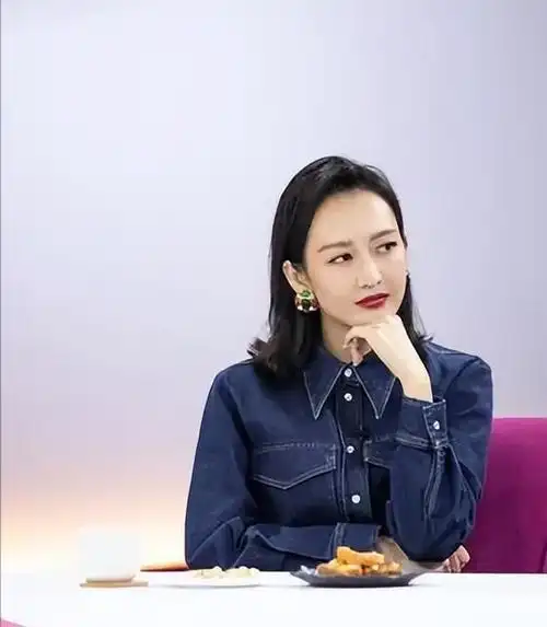 几次三番调戏人夫,人品堪忧绿茶味十足,褪去画皮后的真实王鸥|靳东