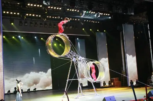 经典高空杂技表演项目出租空中飞轮表演刺激活动现场