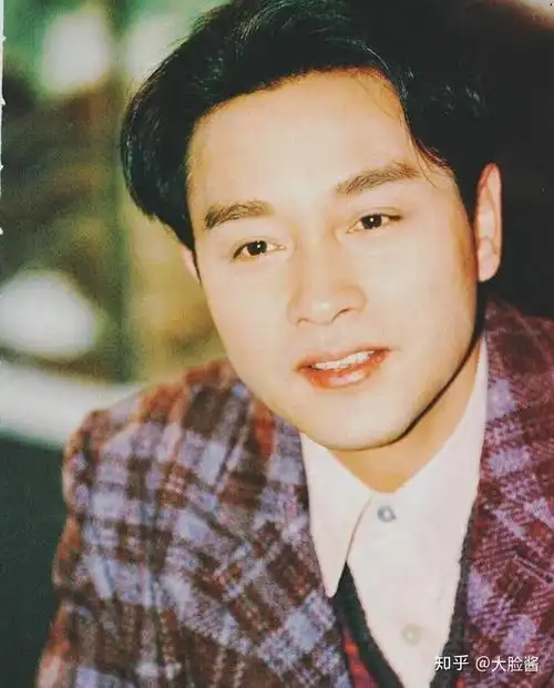 有没有哥哥张国荣绝世美颜的照片啊?