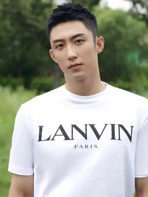 黄景瑜在沈阳地里拍的照片