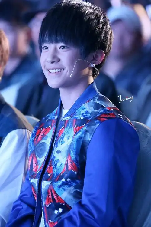 易烊千玺#笑得真开心啊