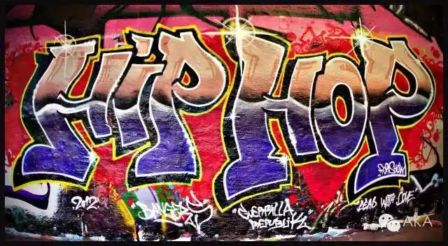 所以之后把涂鸦加了进去,但是涂鸦在hip-hop还沒组成之前就有很多人在