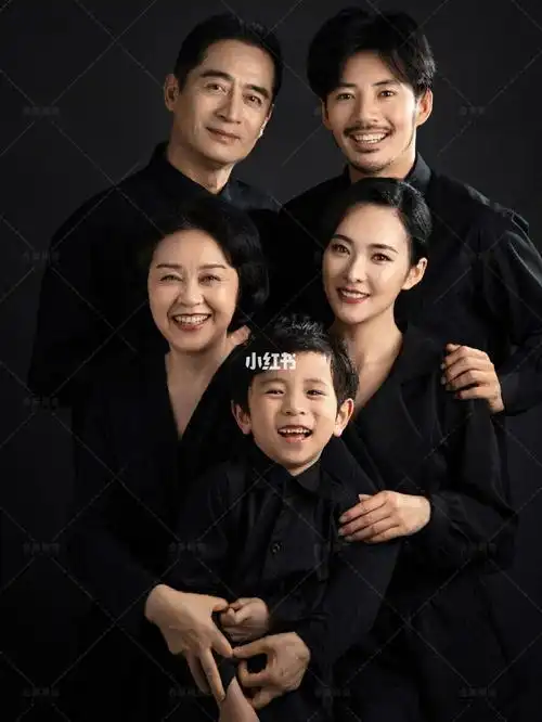 一家5口的简约肖像全家福怎么拍才好看71_摄影_全家福_亲子照_摄影