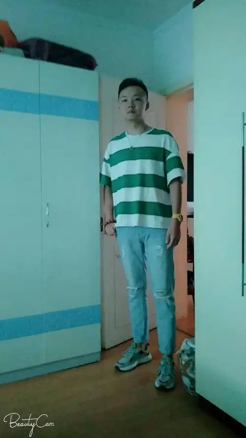 女孩子觉得这男孩如何?身高一米八六