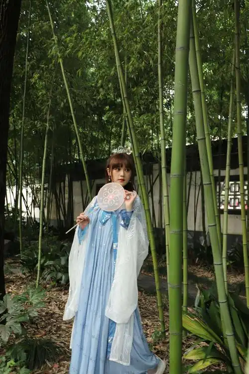 古装人像实景摆拍--桂林公园 摄影: 汤毅勇