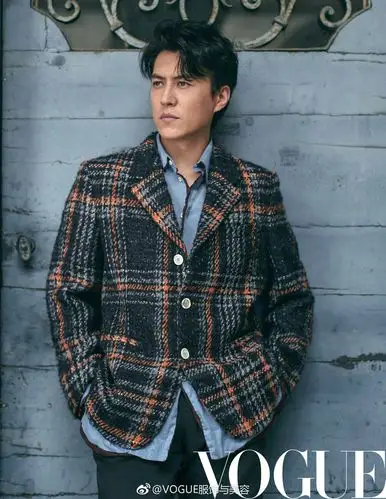 靳东最新时尚大片曝光,演绎冬日浪漫