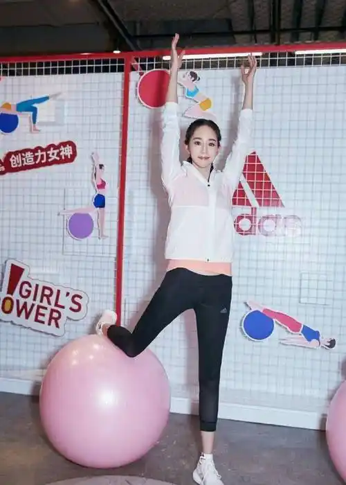 原创运动女神张钧甯的代言照运动服都能穿出好身材没有对比没伤害