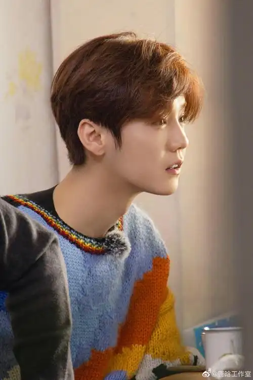 鹿晗超话#全世界最帅的老板#鹿boss第一波旅行明信片来袭!