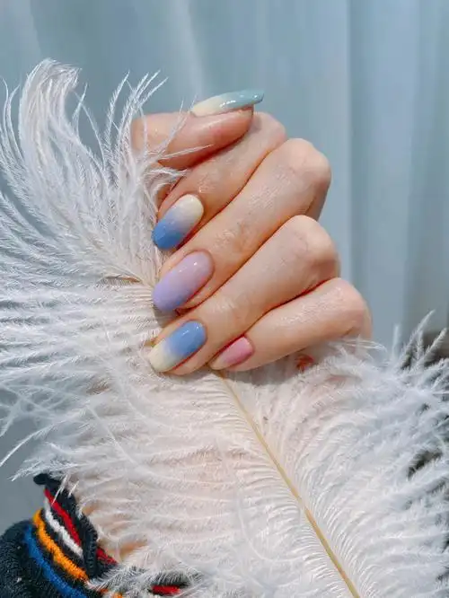 美甲分享被夸上天的马卡龙渐变色美甲