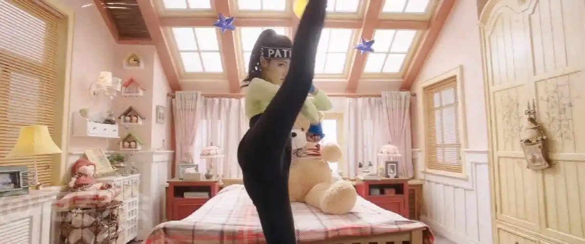 迪丽热巴健身,颜高腿长腰瘦!换装后看呆了