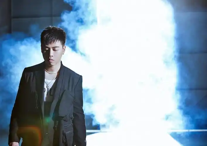 胡彦斌全新专辑入目三分上线一碗音乐醒酒汤送给正在经历爱情的人