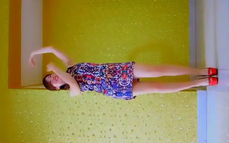 新泰金金广场舞