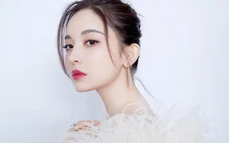 古力娜扎性感柔美写真桌面壁纸高清大图预览1920x1200_大陆明星下载