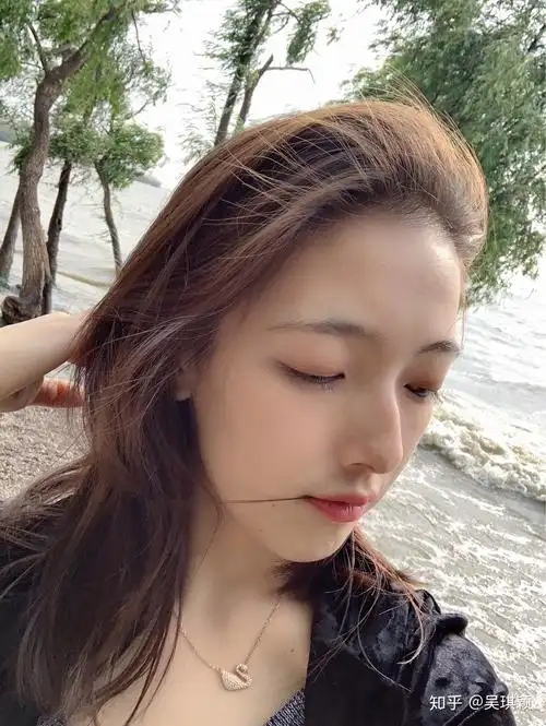 高鼻梁的女生是什么体验