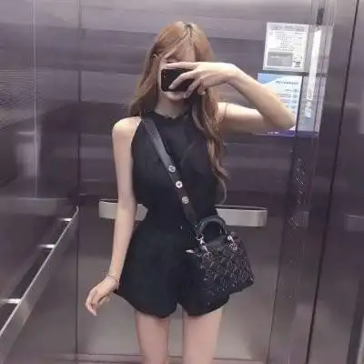 女生下半身裙子控部位头像