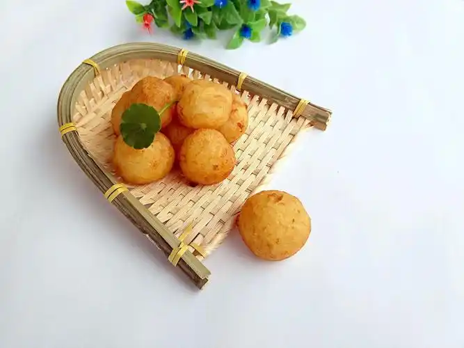 炸土豆丸子的做法