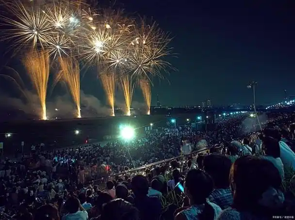 怎么邀请女生跨年