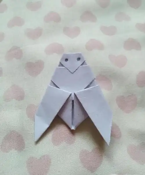 (手工折纸)怎么用纸折一个栩栩如生的知了