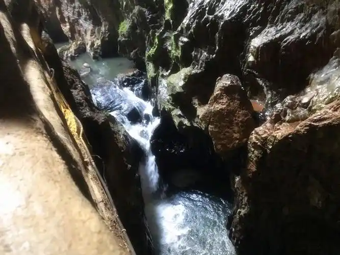 丽江香格里拉泸沽湖旅游景点1,九乡风景区九乡风景区:是国际洞穴协会