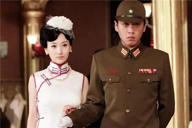 新《雪豹》热播 张若昀高洋上演革命烽火恋