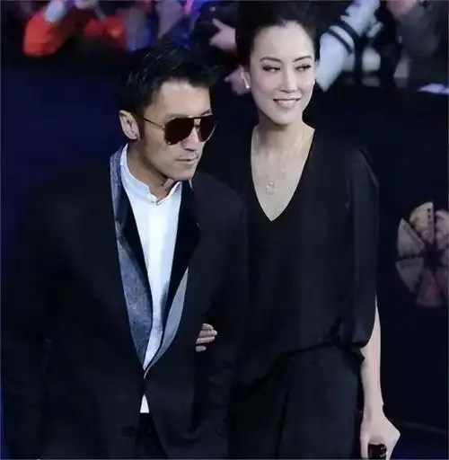 谢霆锋背后的女人,因酷似王菲而经常传出绯闻,人气堪比一线女星