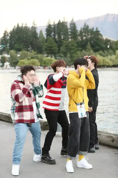 《青春的花路》"花路七老哥"合体团魂炸裂