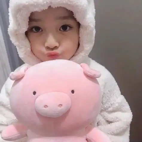 超萌宝宝吃面包的头像 头像图片大全 -【爱个性】