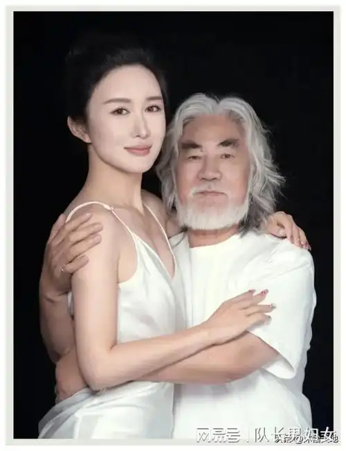 张纪中花巨资生命养护为与美貌妻子亲密相伴