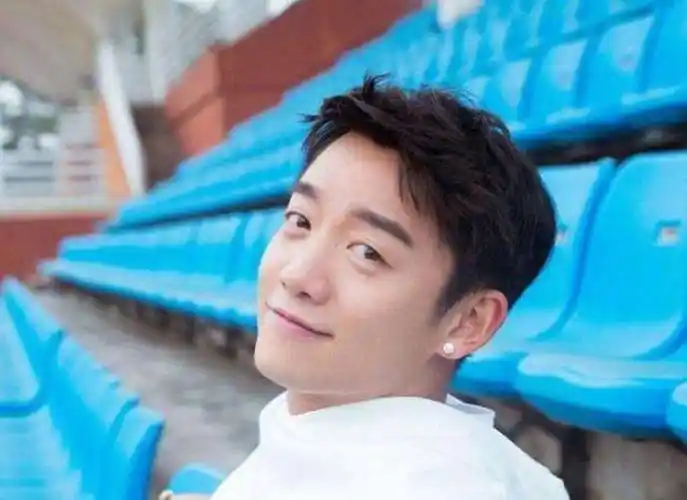 郑恺——爱到深处自然黑!