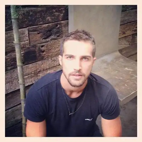 回复男头欧美大叔头像成熟魅力你值得拥有