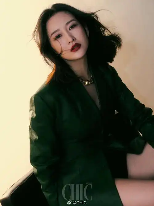 王鸥再登杂志封面,身姿曼妙美如少女,超高颜值宛如初恋_腾讯新闻