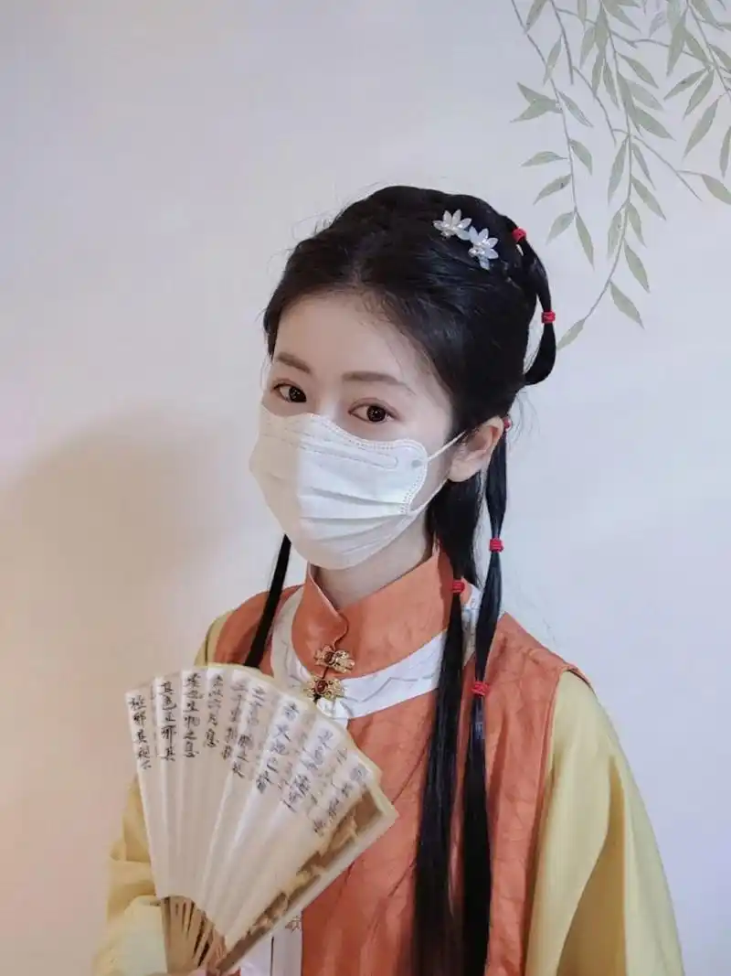 日常出街汉服发型|明制 五一假期试着做了一个简单易出行的明制发型