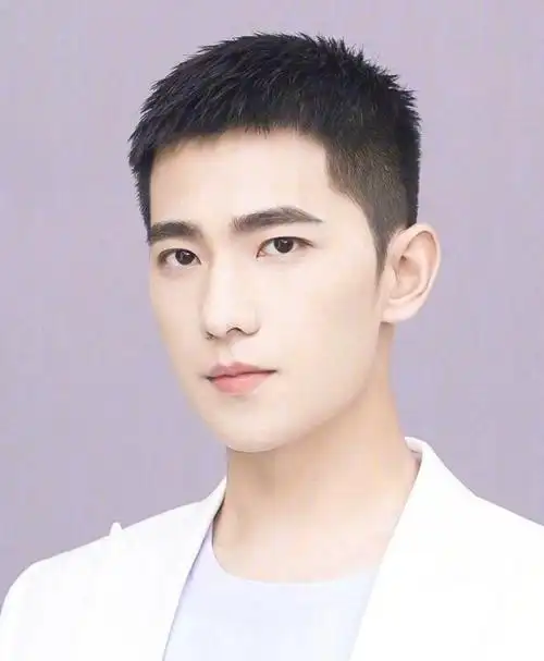 男神们扎堆剪寸头杨洋帅气张艺兴合适最让人意外的却是他