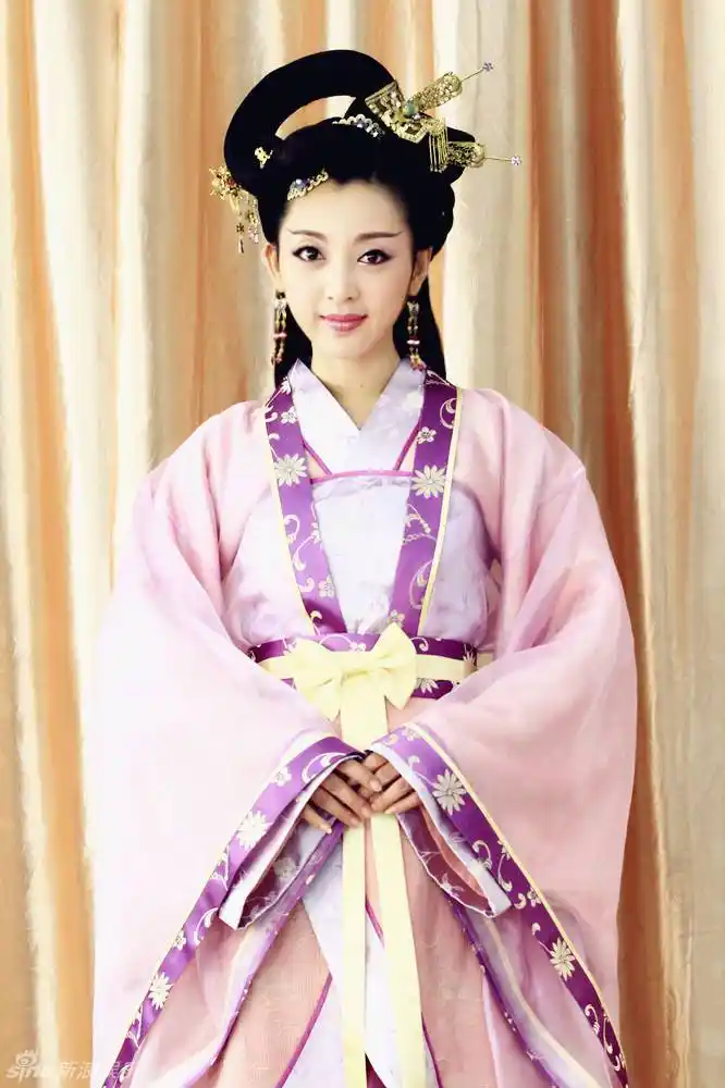 《新洛神》姜鸿剧照