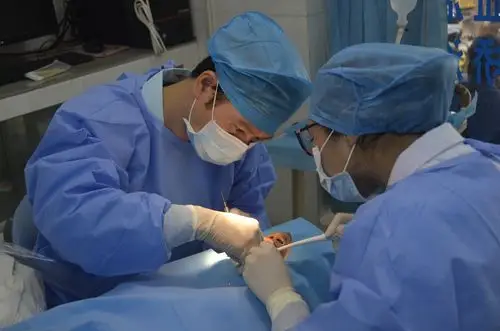 10月31日江南片妇幼开展首例种植牙手术