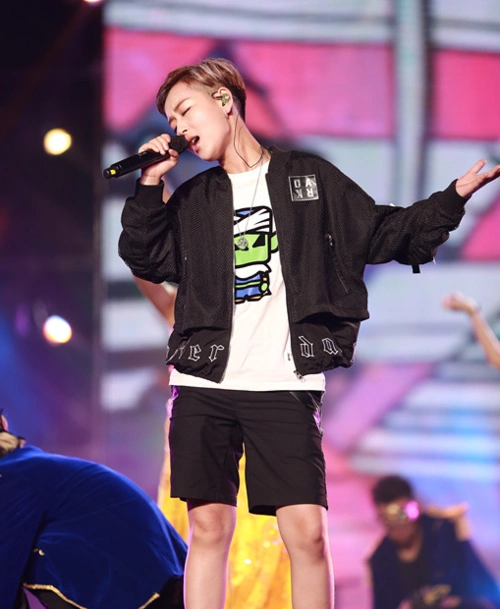 黄汐源获人气冠军 多变风格征服观众评委