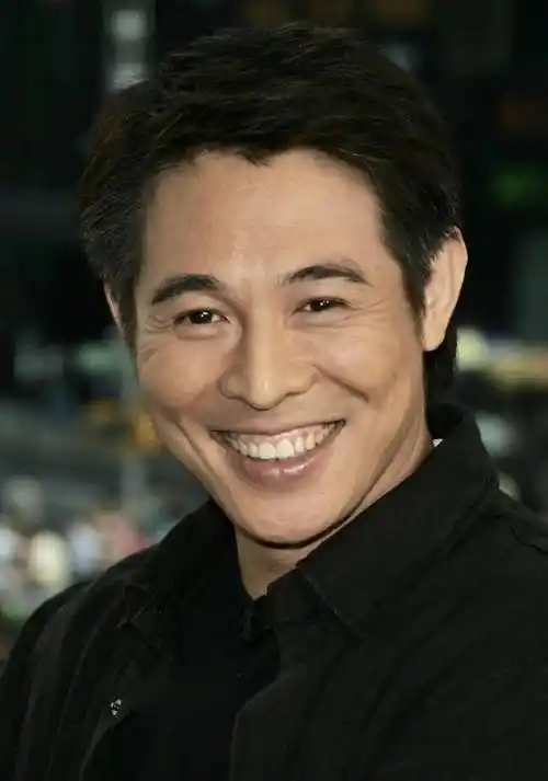 李连杰冲上热搜!