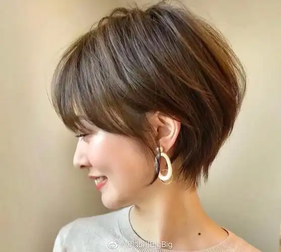 适合剪街头风日系短发的女生