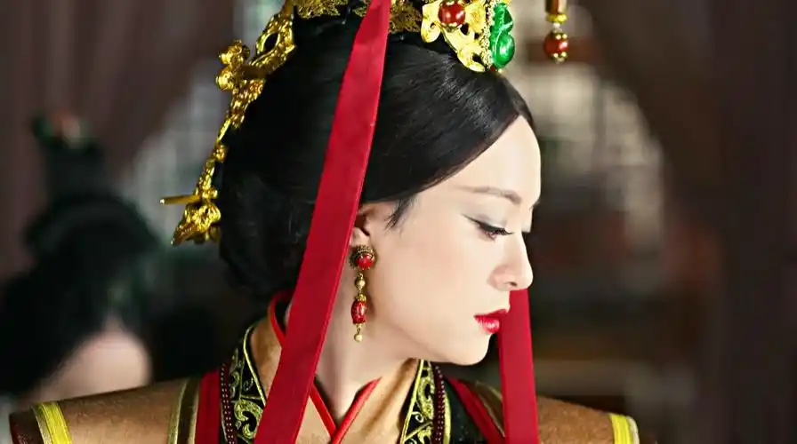 孙俪《芈月传》【芈月】中国历史上,太后这个称谓始见于她,太后专权亦