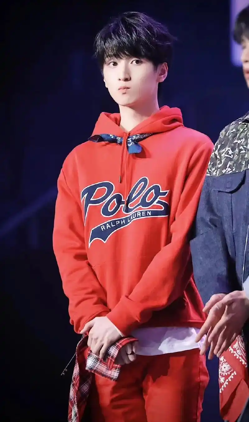 严浩翔小熊  #宝藏男孩#少年感#严浩翔 #我的神仙爱豆  - 抖音